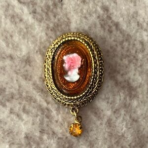 Vintage Cameo Brooch Pendant